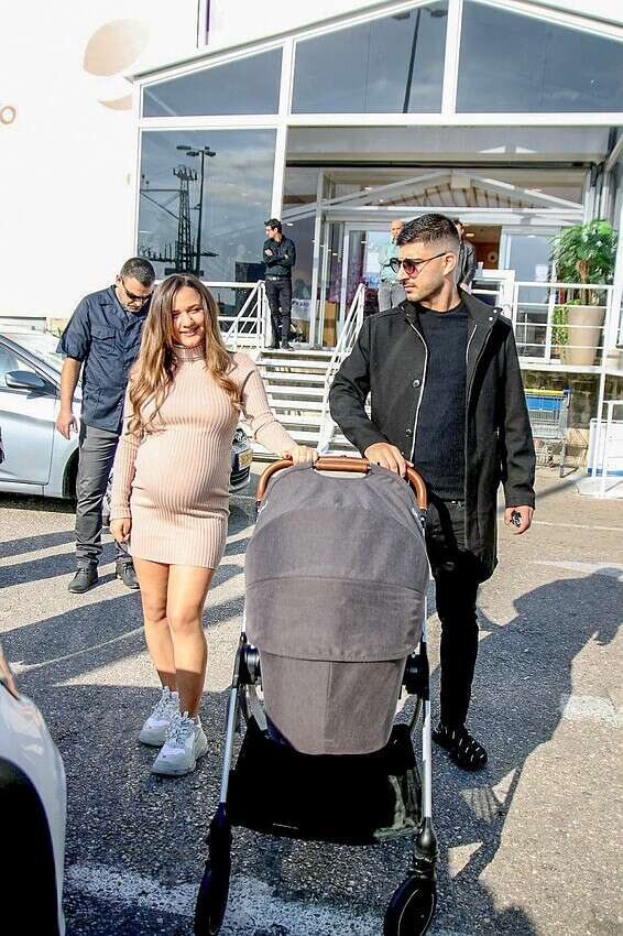 מתכוננים לביאת הבן הבכור. מרץ 2020 // צילום: אור גפן